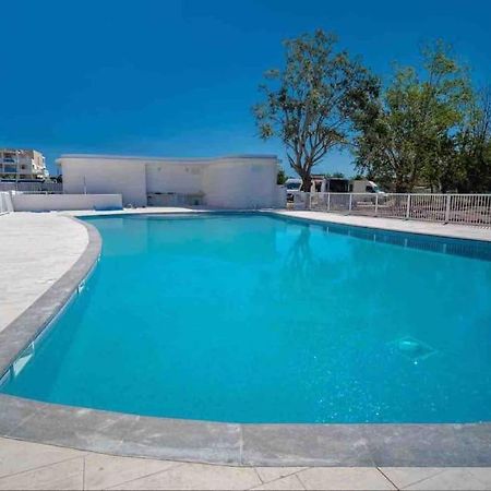 T2 Neuf + Piscine, 5 Mn A Pied Des Plages Serignan Bagian luar foto