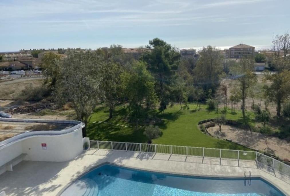 T2 Neuf + Piscine, 5 Mn A Pied Des Plages Serignan Bagian luar foto