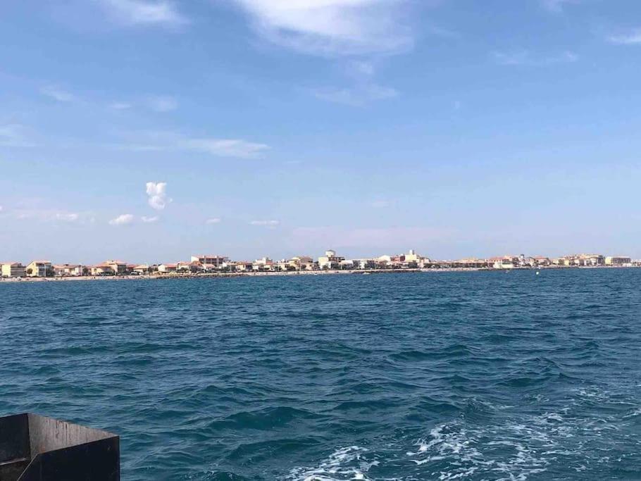 T2 Neuf + Piscine, 5 Mn A Pied Des Plages Serignan Bagian luar foto